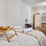 The Winter, Netflix, Downtown, Quiet & Comfortable
